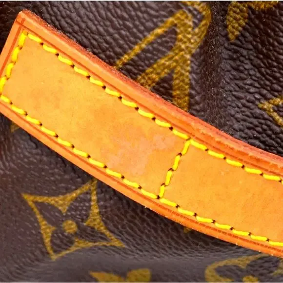 ⭐🔥AUTHENTIC🔥⭐Louis Vuitton Saumur35 Shoulder Crossbody - Picture 10 of 14